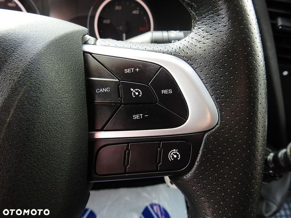 Iveco DAILY 35S18 PLANDEKA 10 PALET WEBASTO KLIMATYZACJA TEMPOMAT LEDY  180KM - 31