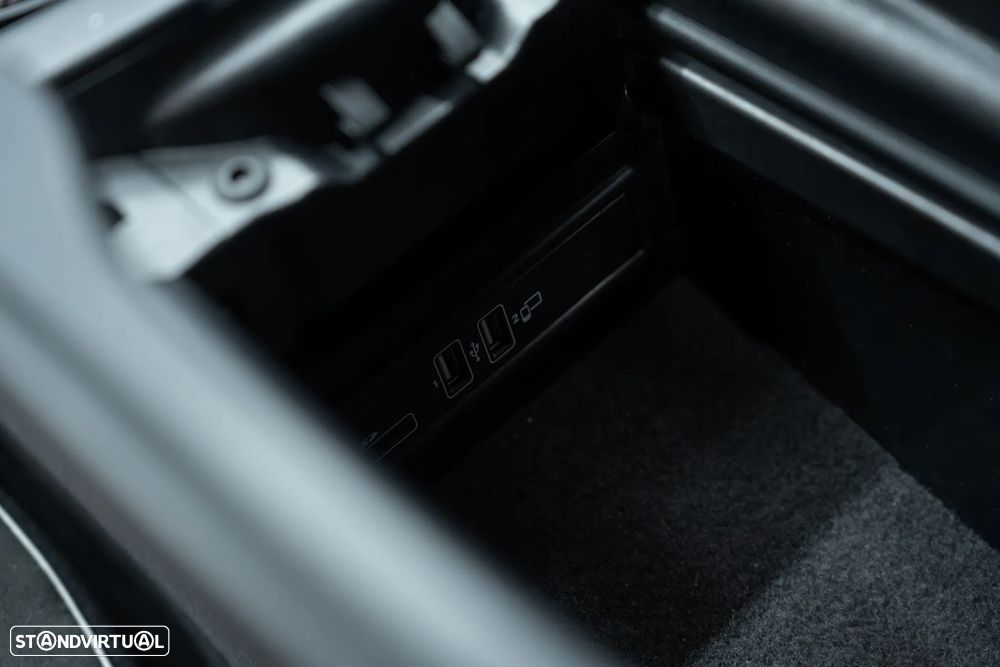 Mercedes-Benz E 63 AMG S 4-Matic+ - 56