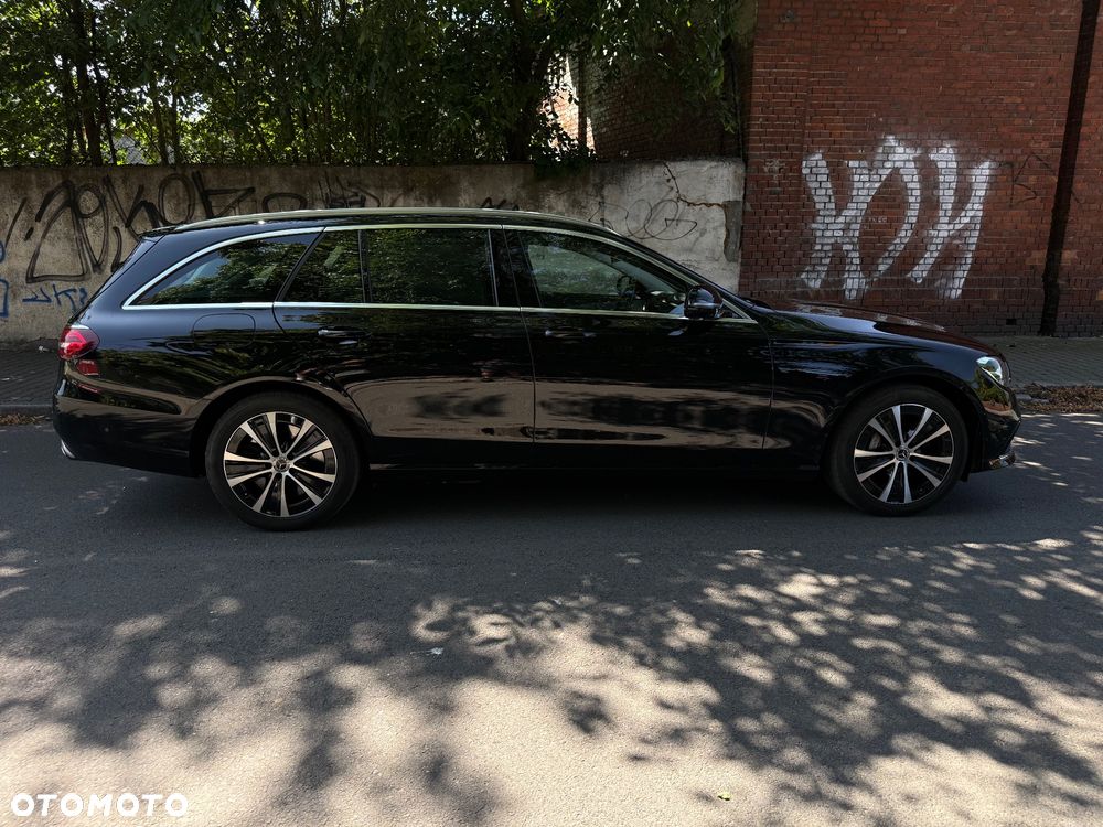 Mercedes-Benz Klasa E 300 de 4Matic 9G-TRONIC Exclusive - 6