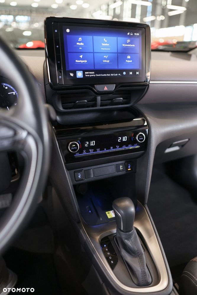 Toyota Yaris Cross - 18