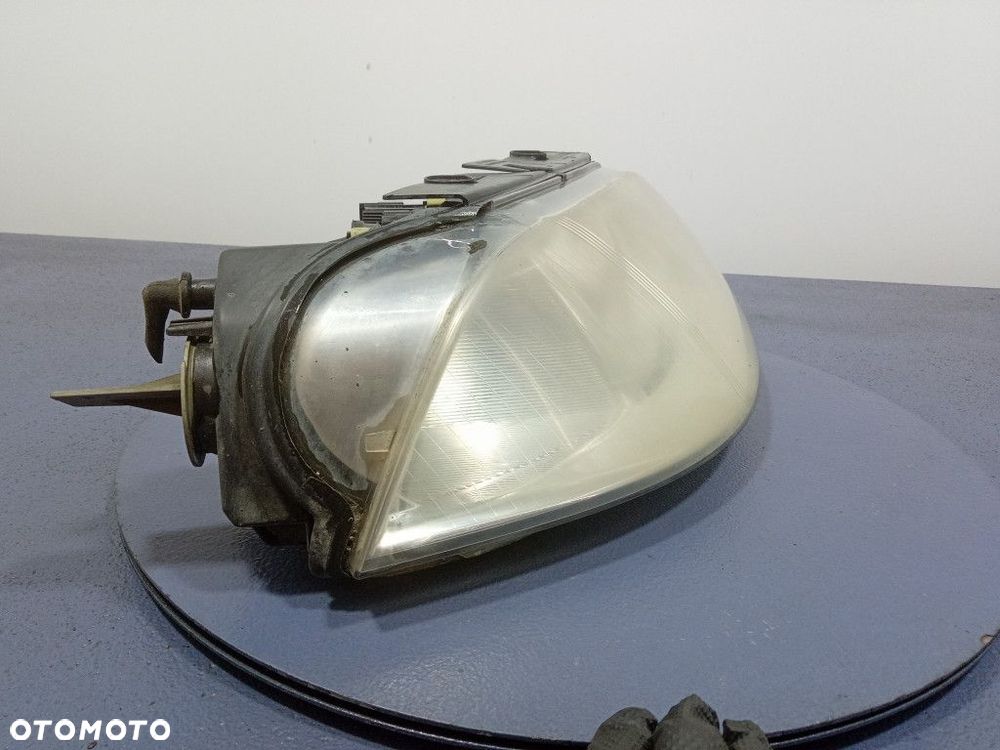 VW PASSAT B5 FL LIFT REFLEKTOR PRAWY LAMPA EU 3B0941016AN - 2