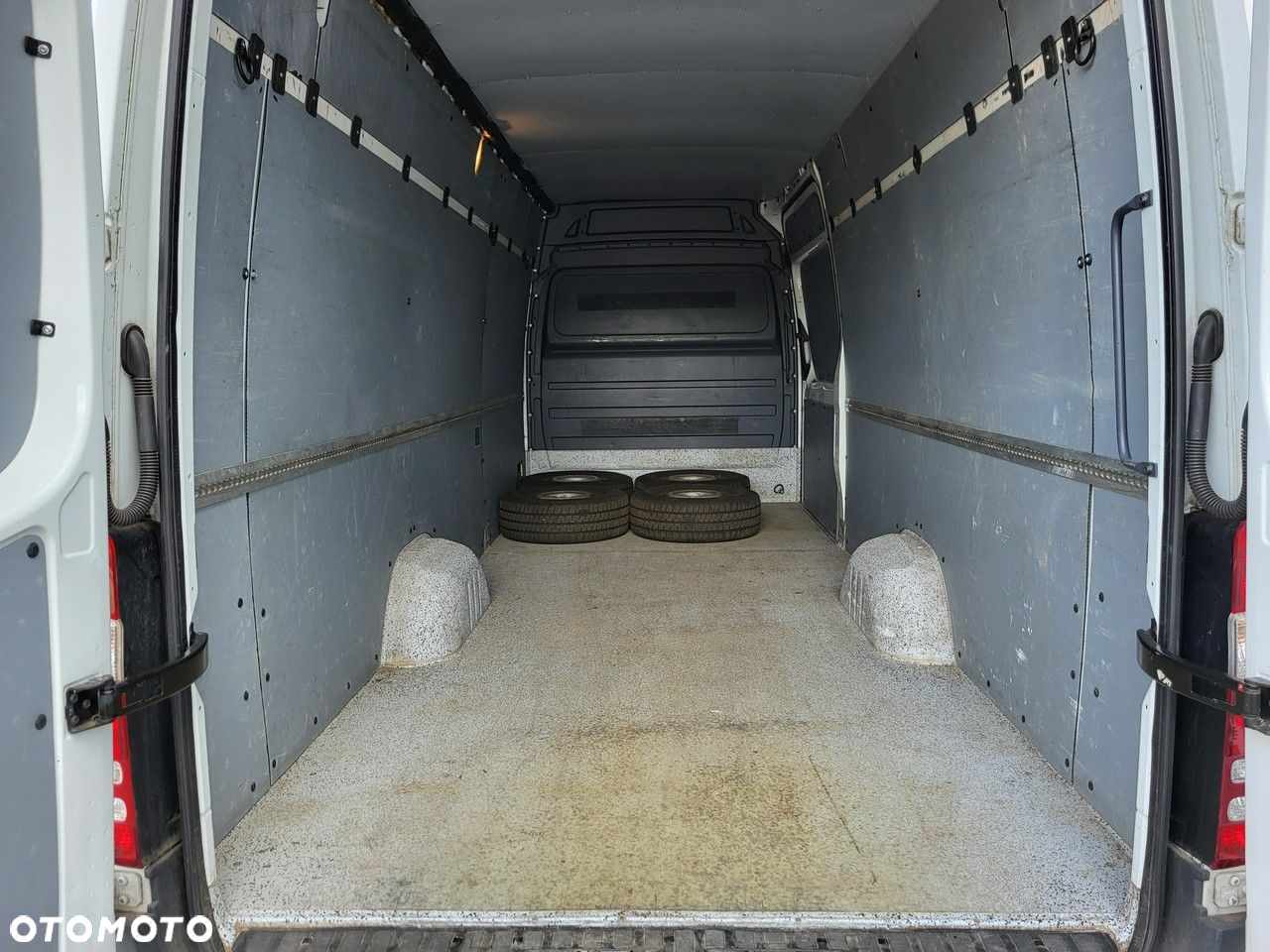 Mercedes-Benz Sprinter - 27