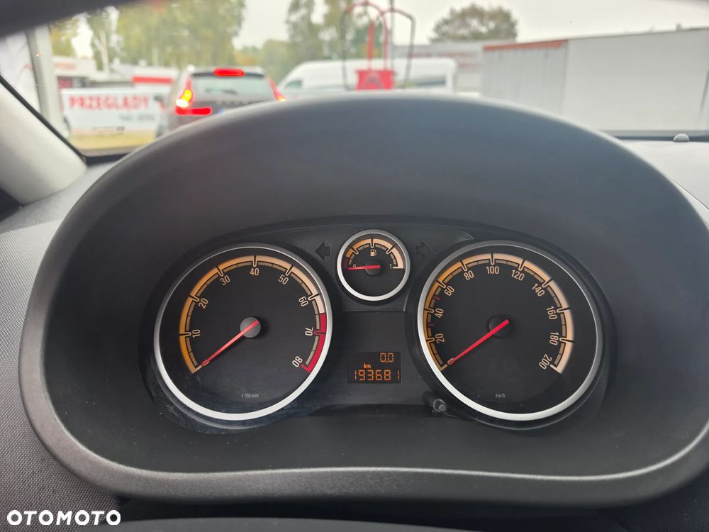 Opel Corsa 1.2 16V Enjoy - 19