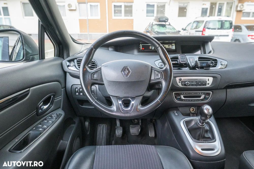 Renault Scenic - 11