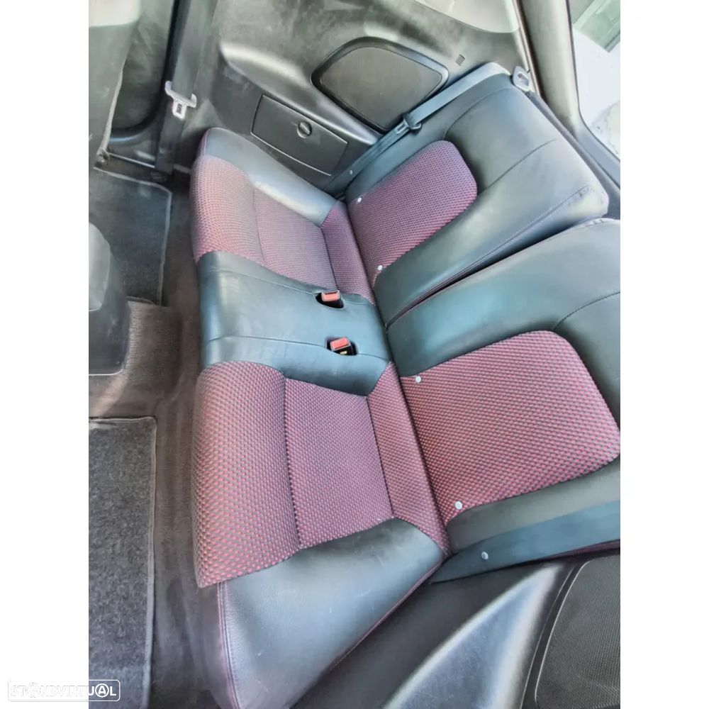 Hyundai Coupe 1.6 16V FX - 13