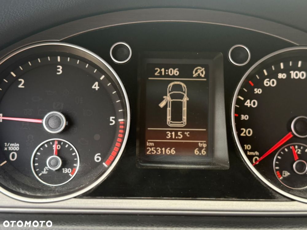 Volkswagen Passat - 9