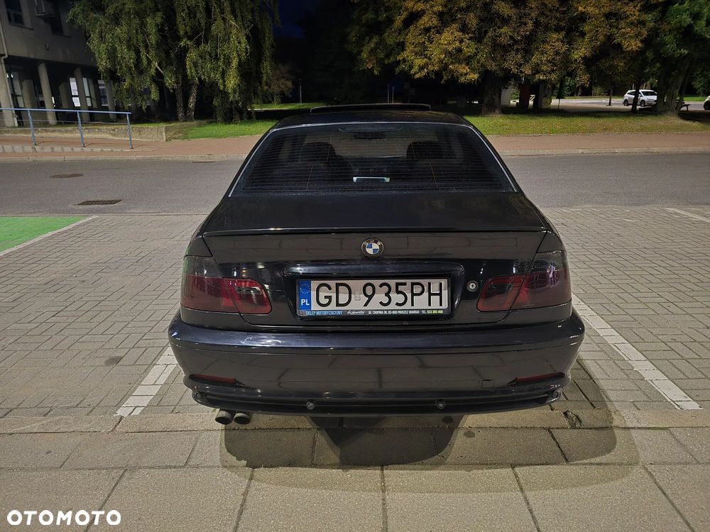BMW Seria 3 323Ci - 13