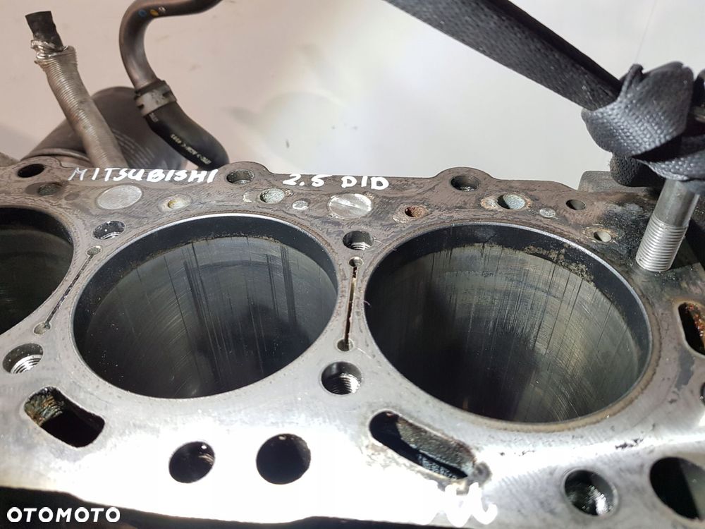 blok silnika mitsubishi l200 2.5 did 4d56u nominał - 8