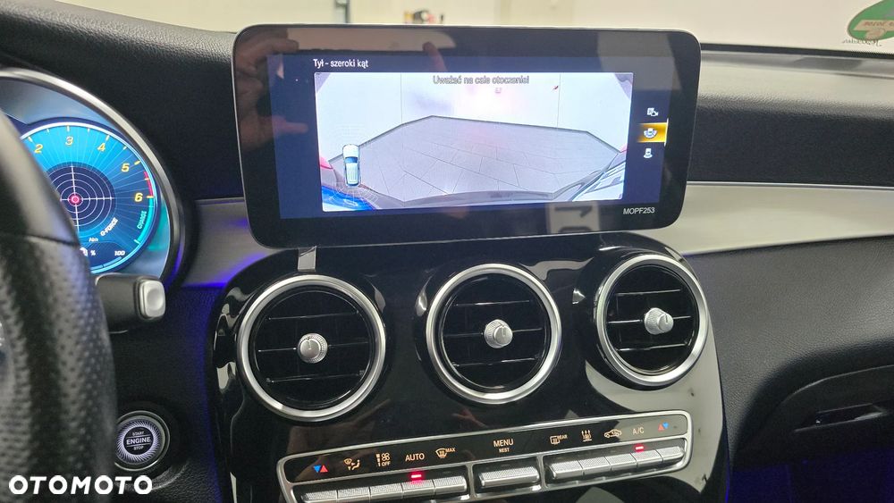 Mercedes-Benz GLC 300 de 4Matic 9G-TRONIC AMG Line Plus - 33