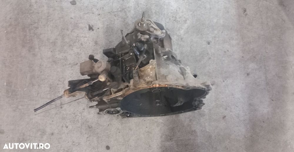 CUTIE VITEZE MANUALA 2.0 D PEUGEOT 307 - 1