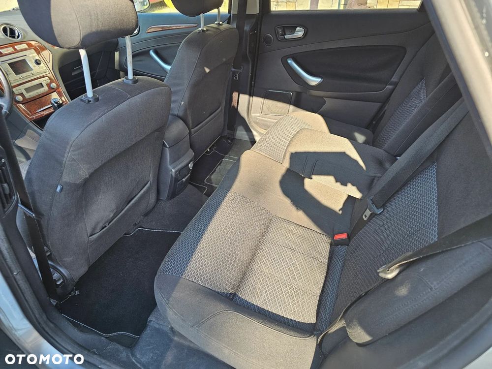 Ford Mondeo 2.0 TDCi Ghia - 3