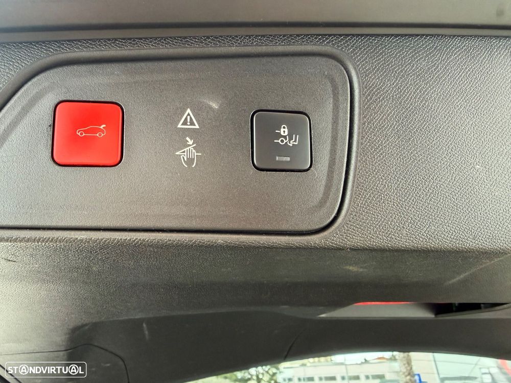 Peugeot 3008 BlueHDi 130 Stop & Start EAT8 Allure - 6