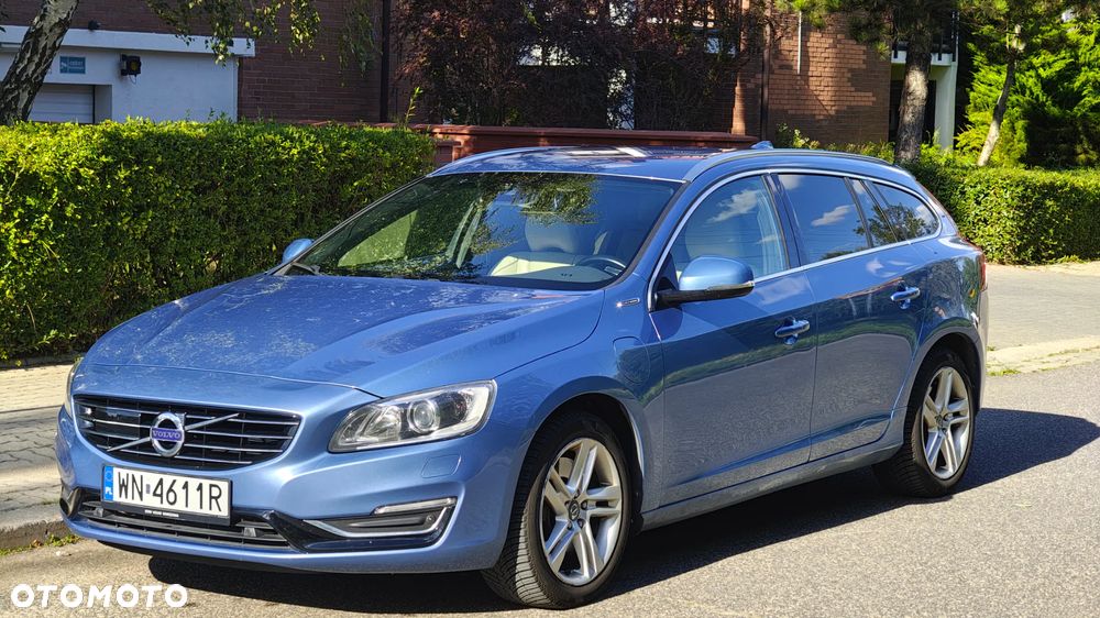 Volvo V60 D6 AWD Plug-in Hybrid Summum - 5