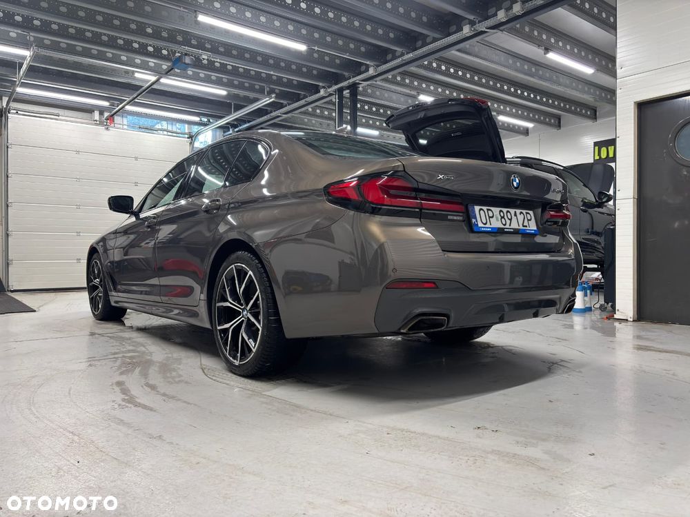 BMW Seria 5 540d xDrive - 4