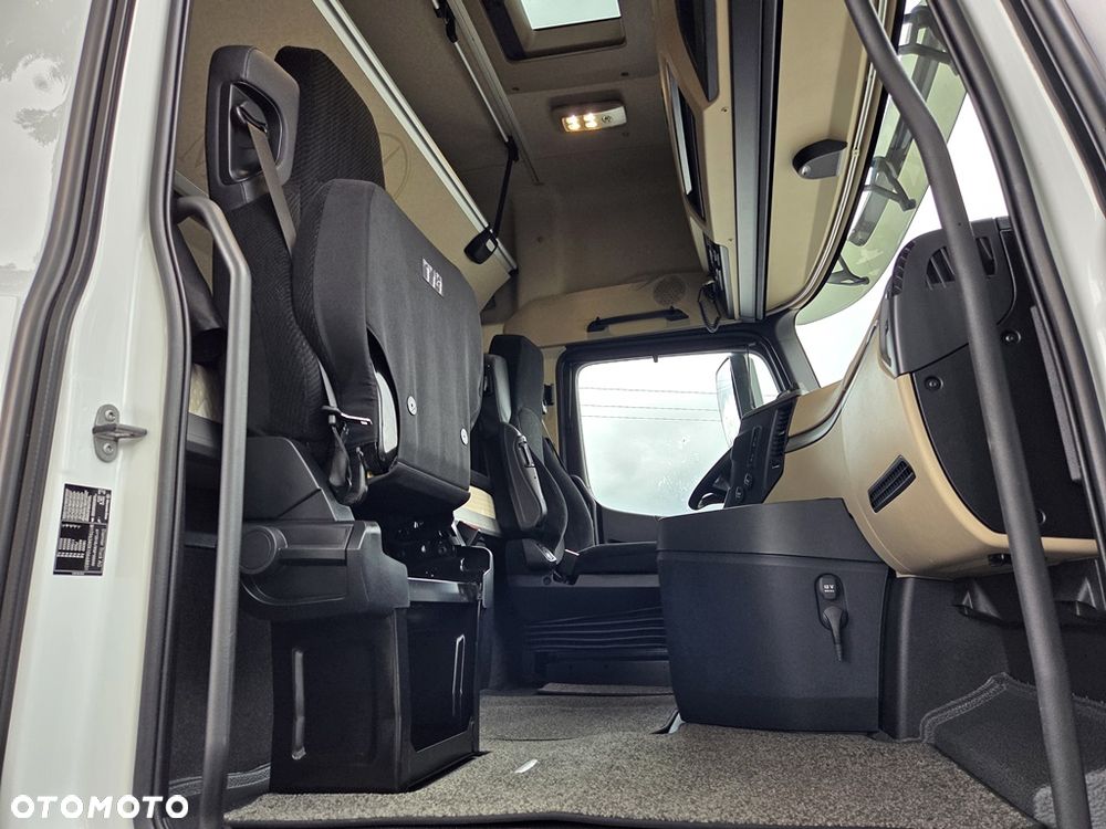 Mercedes-Benz ACTROS 1848/GIGA SPACE/CAŁY NA PODUSZKACH/ACC/KLIMA POSTOJOWA/WAGA/FULL LED/NAVIGACJA/DWA ŁÓŻKA/ - 18