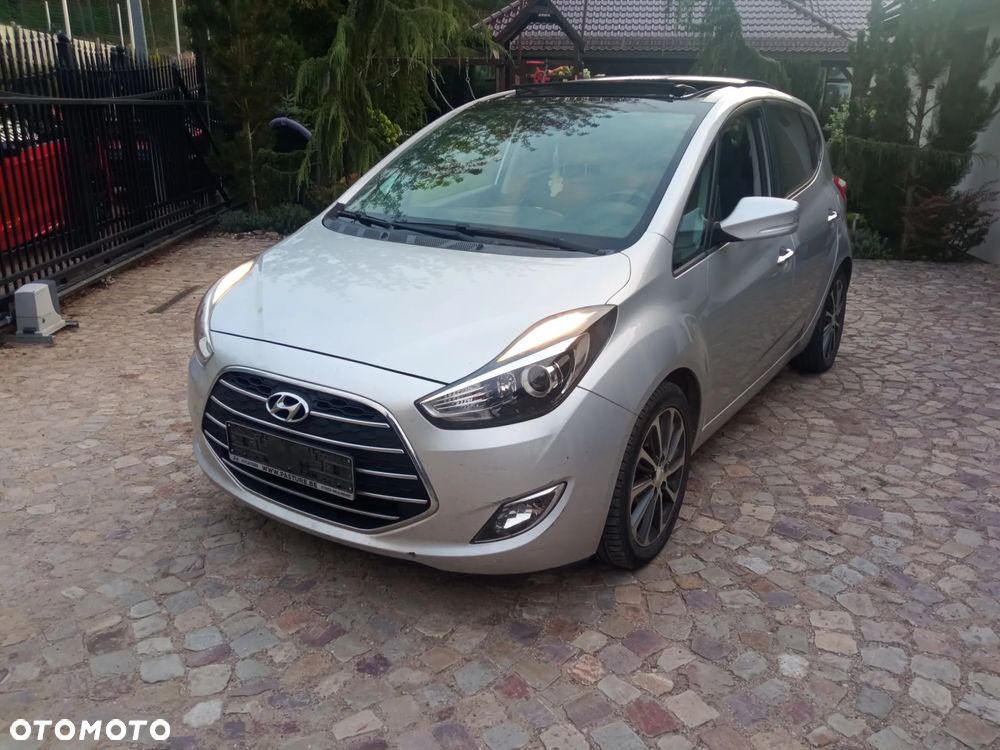 Hyundai ix20 1.6 CRDi Fifa World Cup Edition - 11