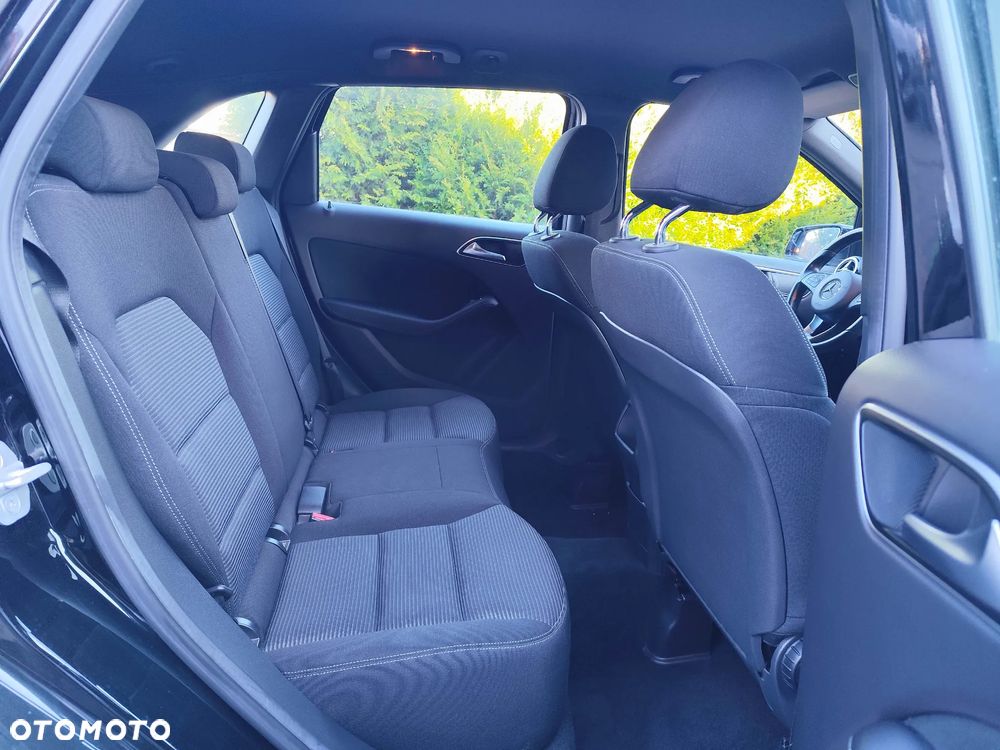 Mercedes-Benz Klasa B 180 BlueEFFICIENCY Edition Style - 13