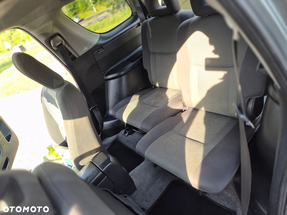 Toyota RAV4 2.0 VVT-i Luna - 11