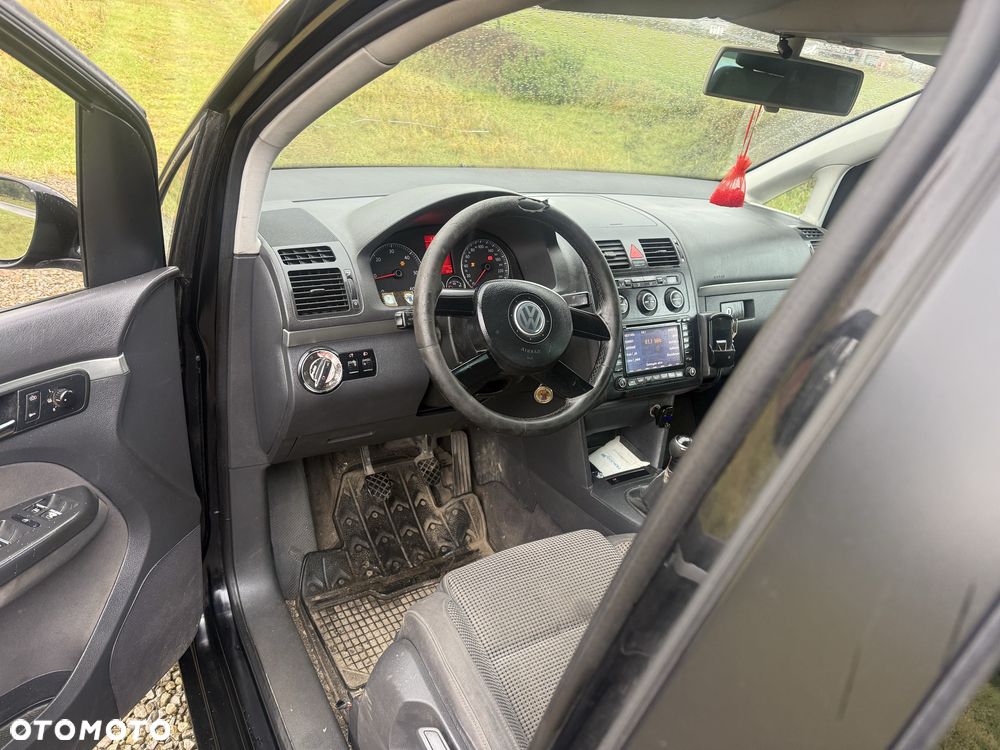 Volkswagen Touran - 7