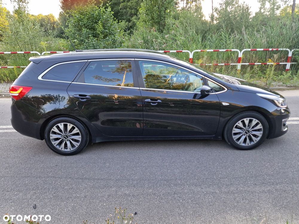 Kia Ceed 1.6 GDI Dream Team Edition - 10
