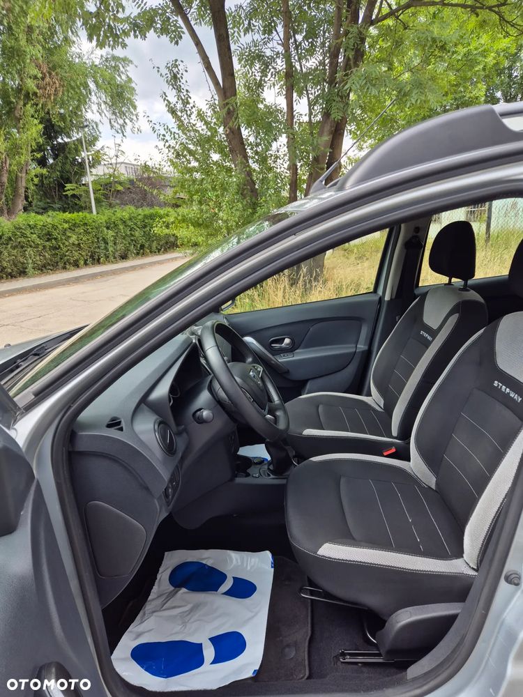 Dacia Sandero Stepway 1.0 TCe Laureate S&S - 14