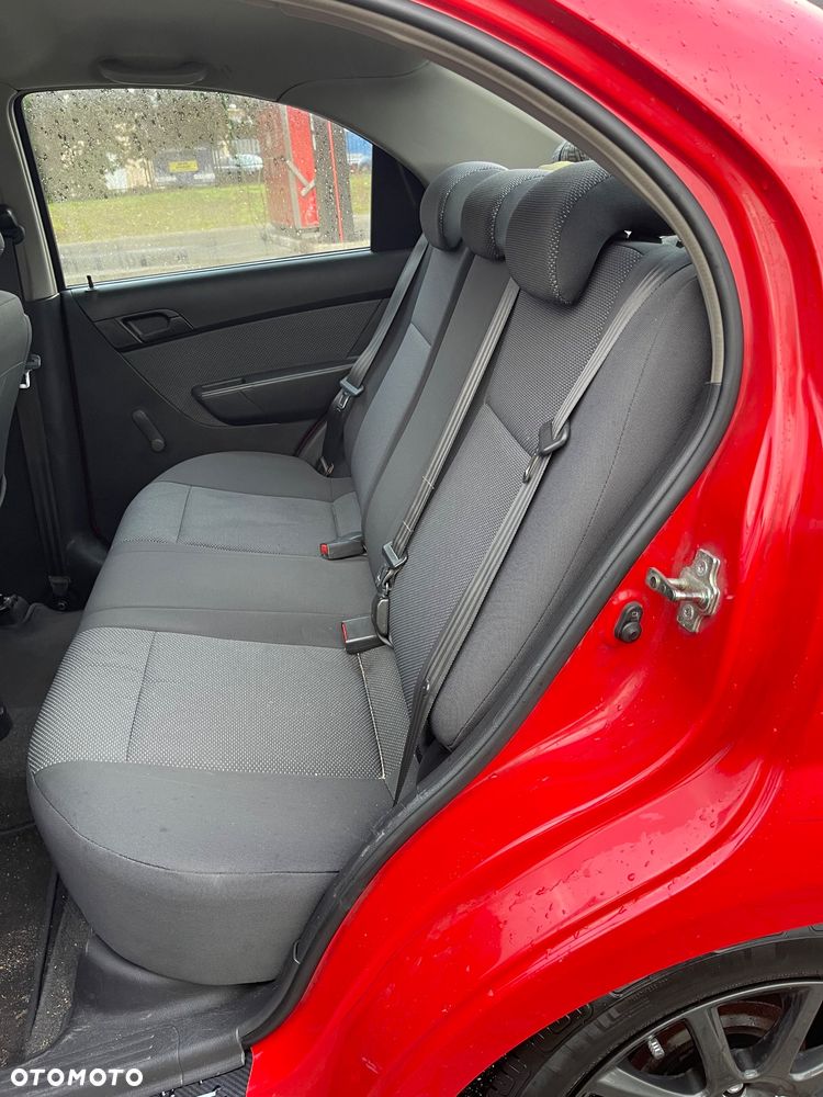 Chevrolet Aveo 1.2 16V LS - 8