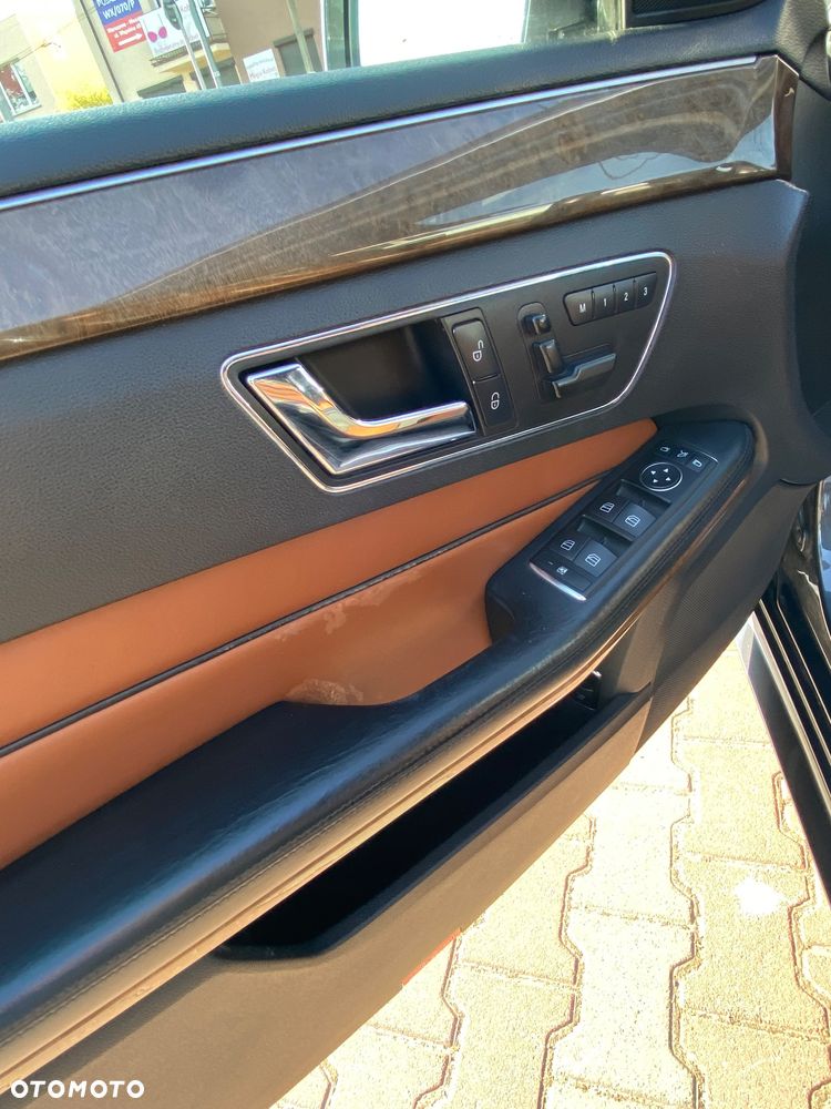 Mercedes-Benz Klasa E 350 CDI DPF 4Matic BlueEFFICIENCY 7G-TRONIC Elegance - 6