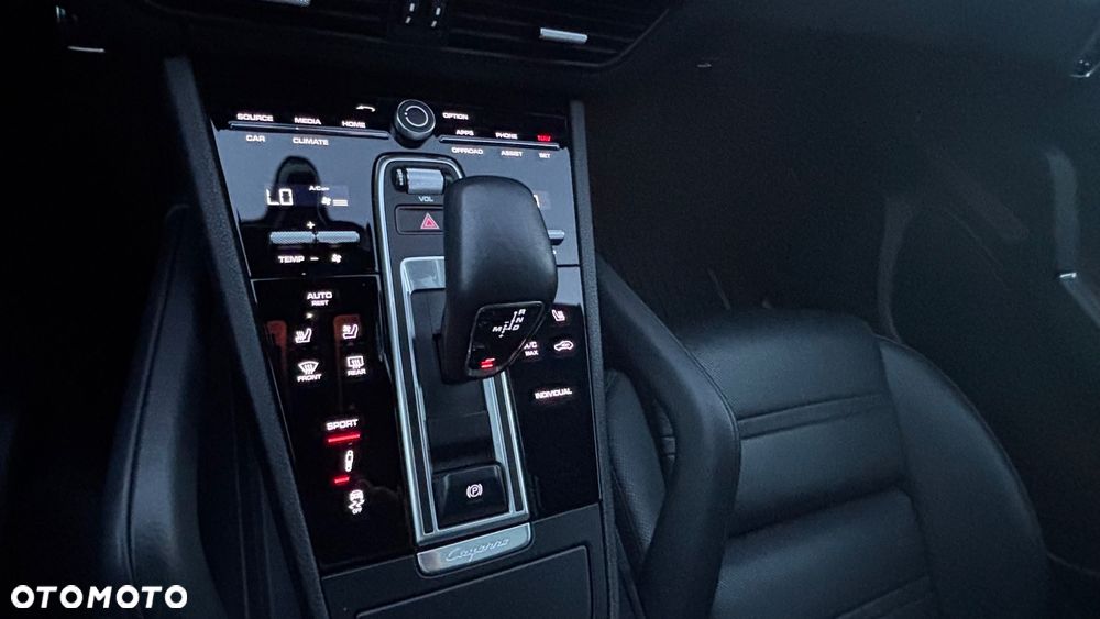 Porsche Cayenne S Platinum Edition - 31