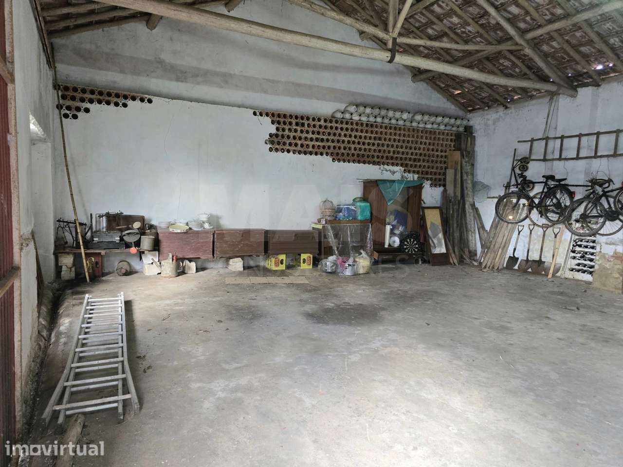 Imóvel com projeto de arquitetura para moradia T3 | Alvorninha - Grande imagem: 2/25