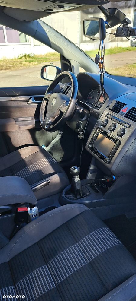 Volkswagen Touran 1.4 TSI Highline - 14