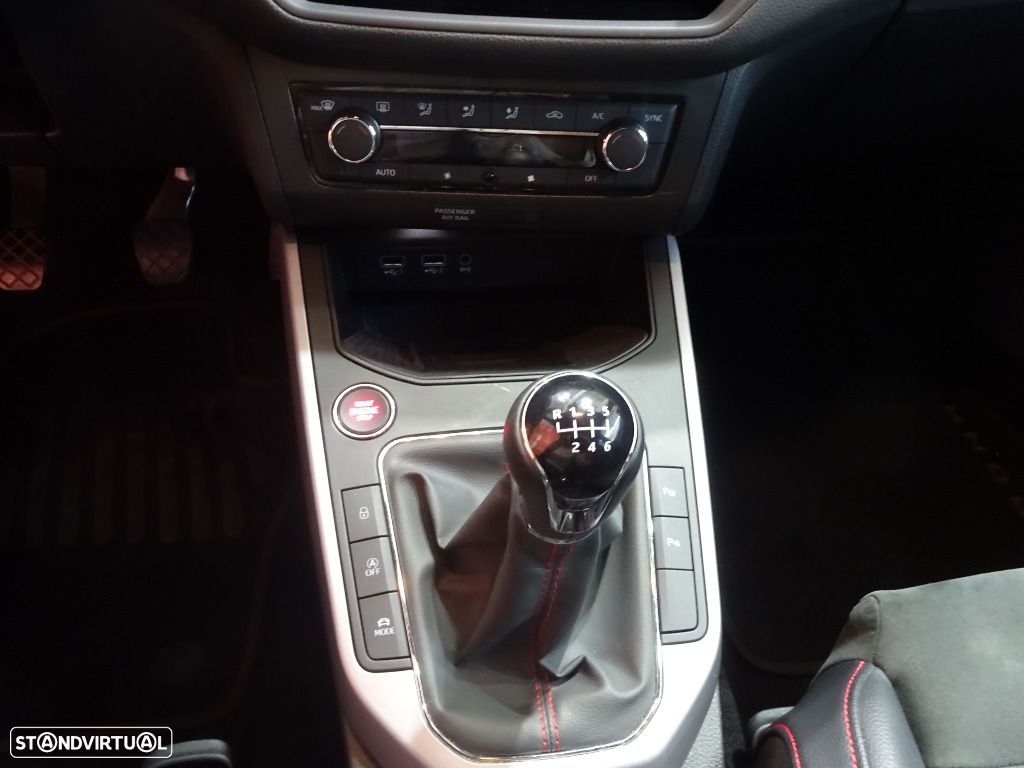 SEAT Arona 1.0 TSI FR - 29