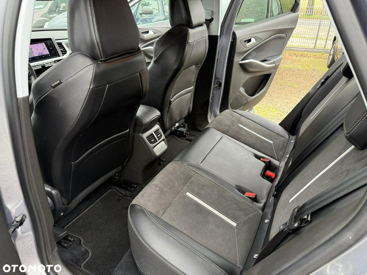 Opel Grandland X - 16