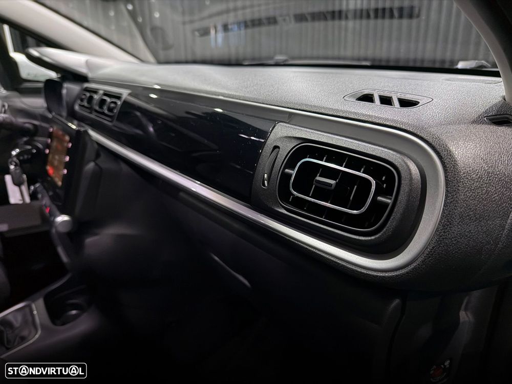 Citroën C3 1.2 PureTech Shine - 32