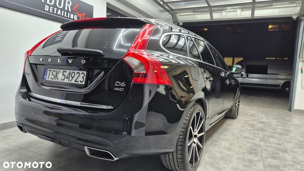 Volvo V60 D6 AWD Plug-in Hybrid Summum - 7
