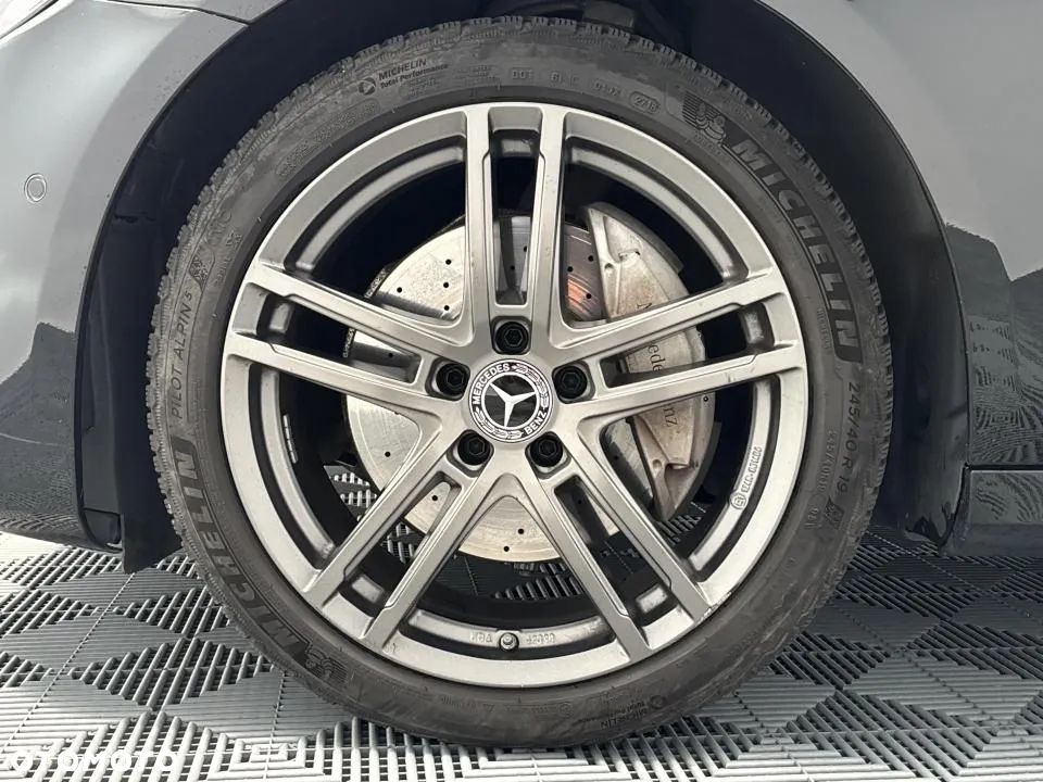 Mercedes-Benz Klasa E 220 d 4-Matic AMG - 9