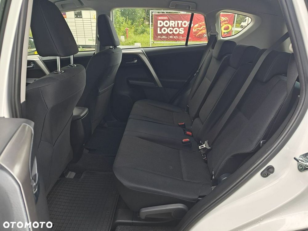 Toyota RAV4 - 11