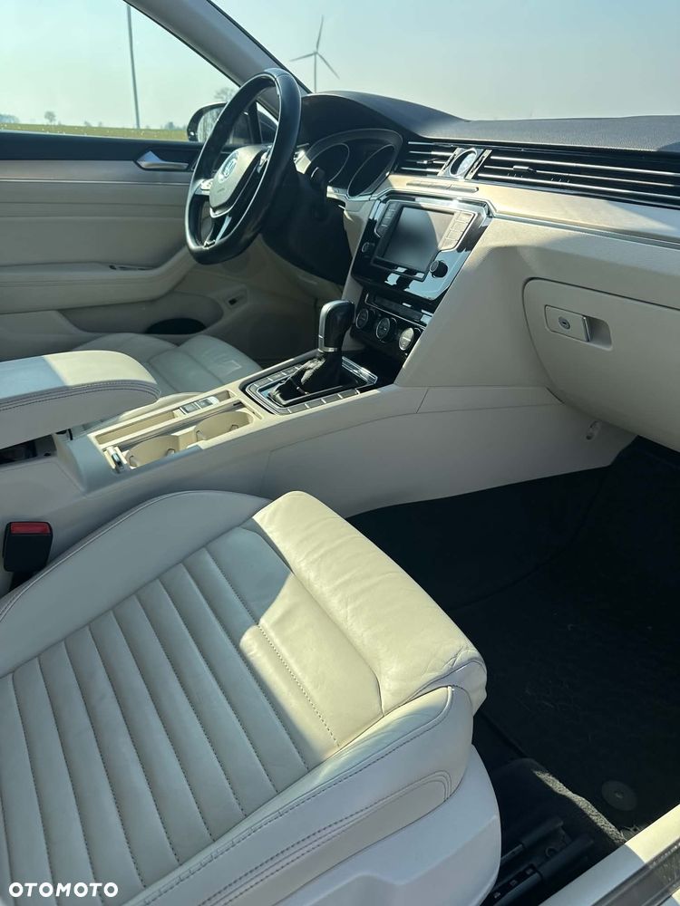 Volkswagen Passat 2.0 TDI Bi-Turbo BMT 4Mot Highline DSG - 7