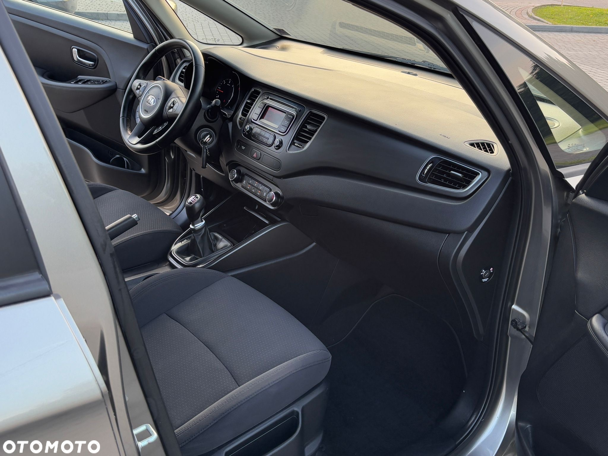 Kia Carens 1.7 CRDi L - 7