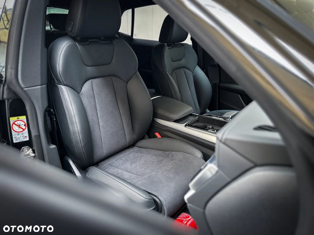 Audi Q8 - 35