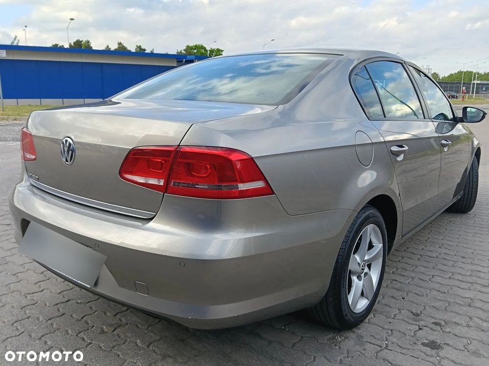 Volkswagen Passat 1.4 TSI Comfortline - 12
