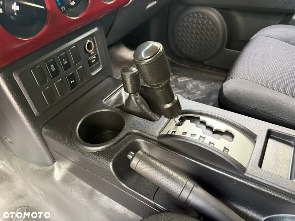 Toyota FJ 4.0 - 24