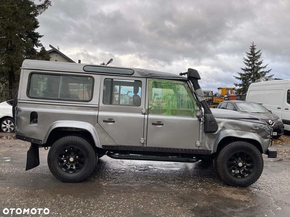 Land Rover Defender 110 DPF Station Wagon Adventure - 23