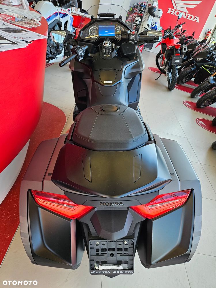 Honda GL - 12