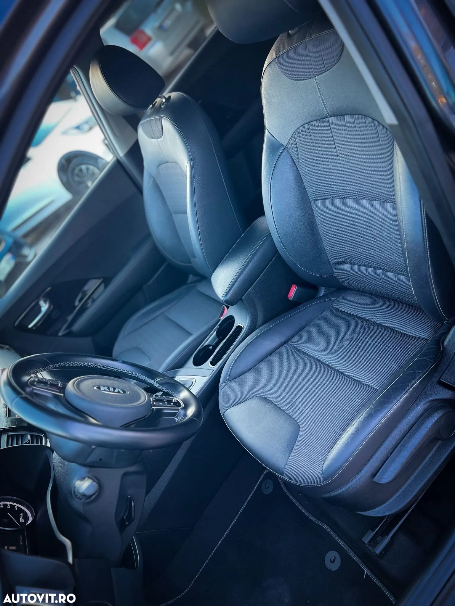 Kia Niro - 8