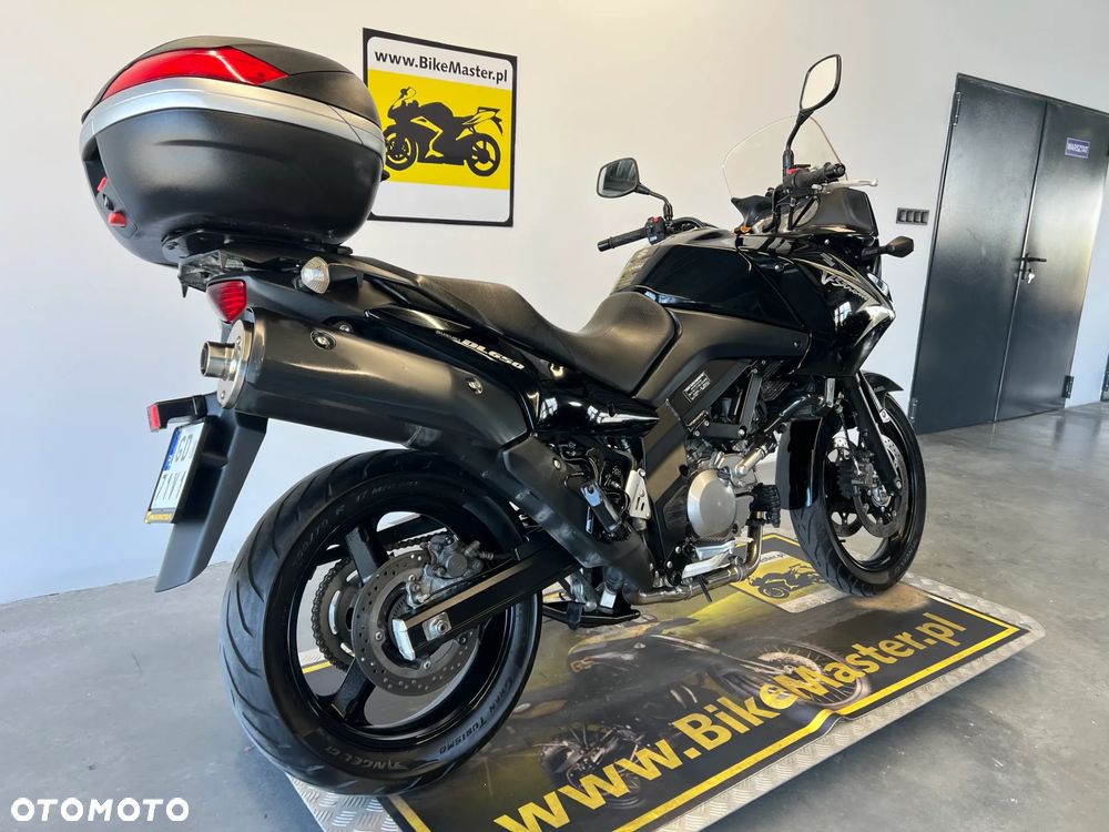 Suzuki V-STROM - 6