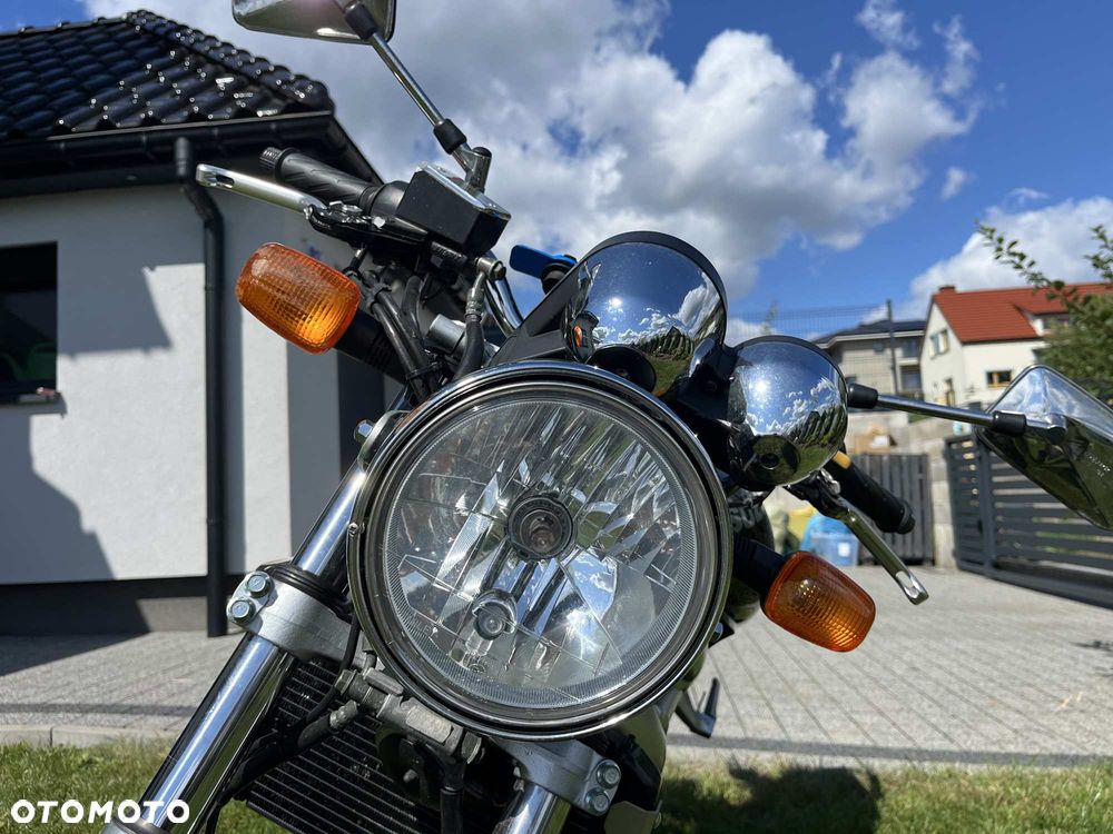Suzuki SV - 12