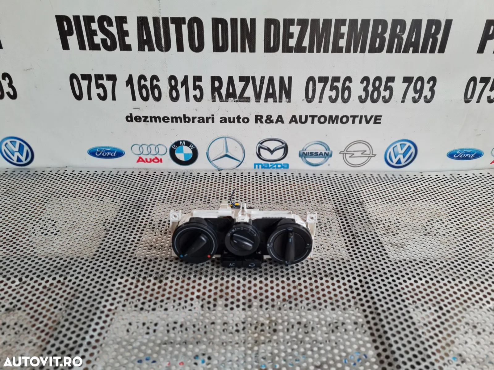 Panou Modul Comenzi Clima Cu AC Vw Bora Golf 4 - Dezmembrari Arad - 4
