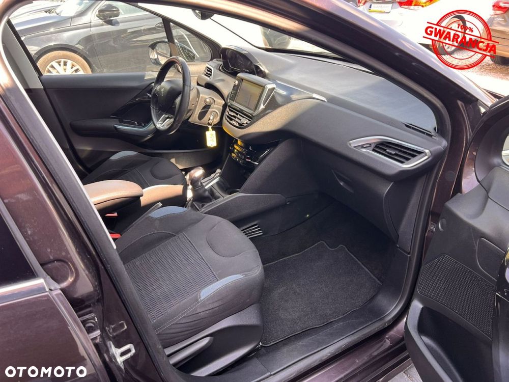 Peugeot 208 - 31