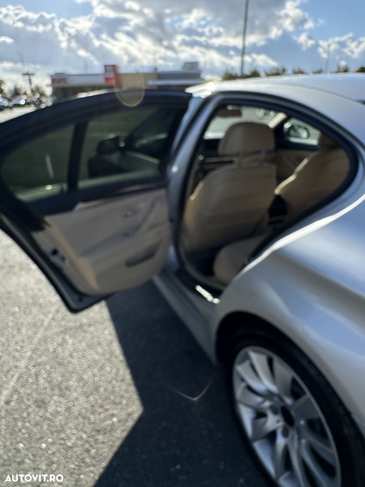 BMW Seria 5 525d xDrive AT - 8