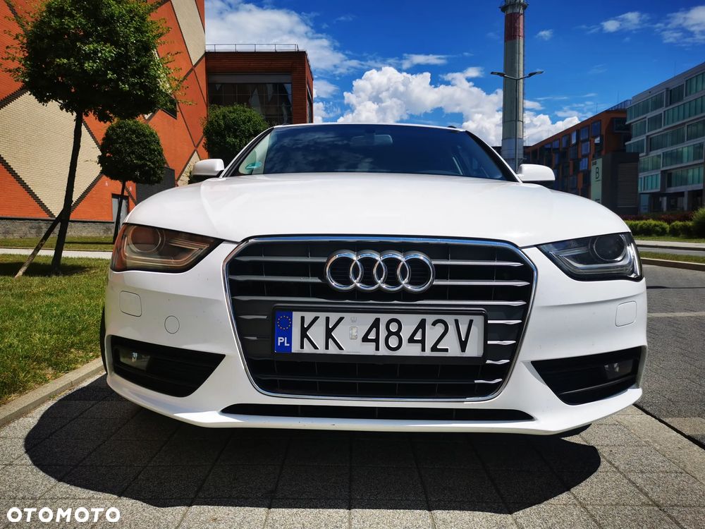 Audi A4 Avant 2.0 TDI DPF clean diesel Attraction - 23